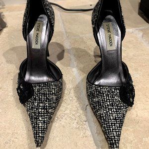 Steve Madden pointed Tweed Pumps